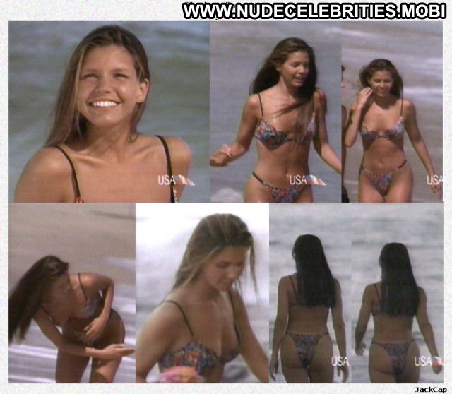Charisma Carpenter Nude Sexy Scene Brown Hair Showing Ass