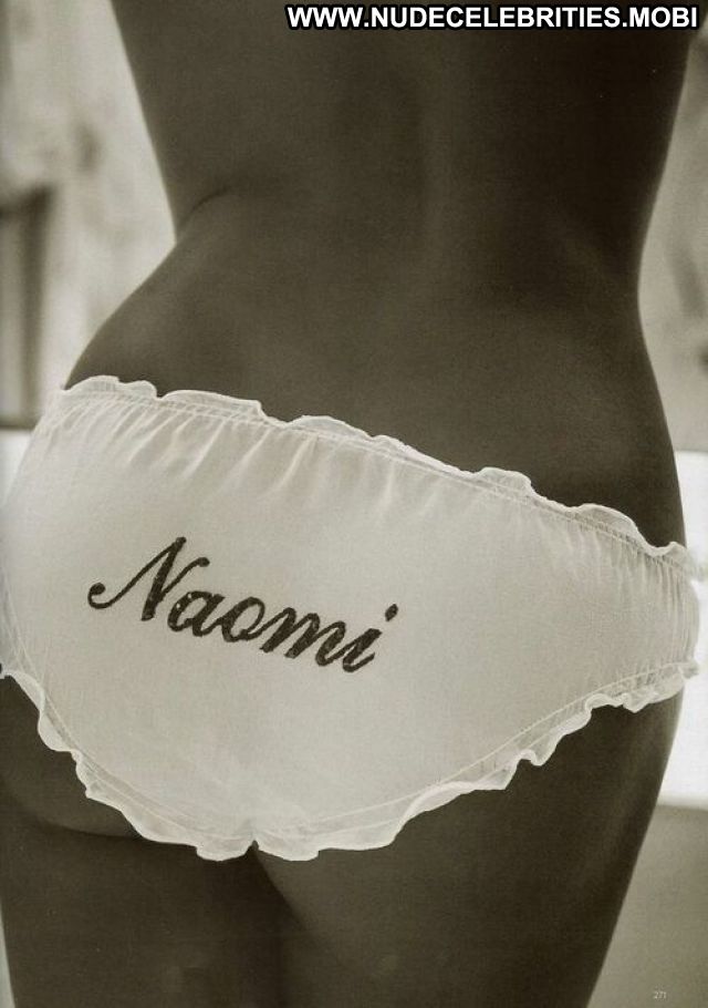 Naomi Campbell Posing Hot Posing Hot Celebrity Ebony Celebrity Tits