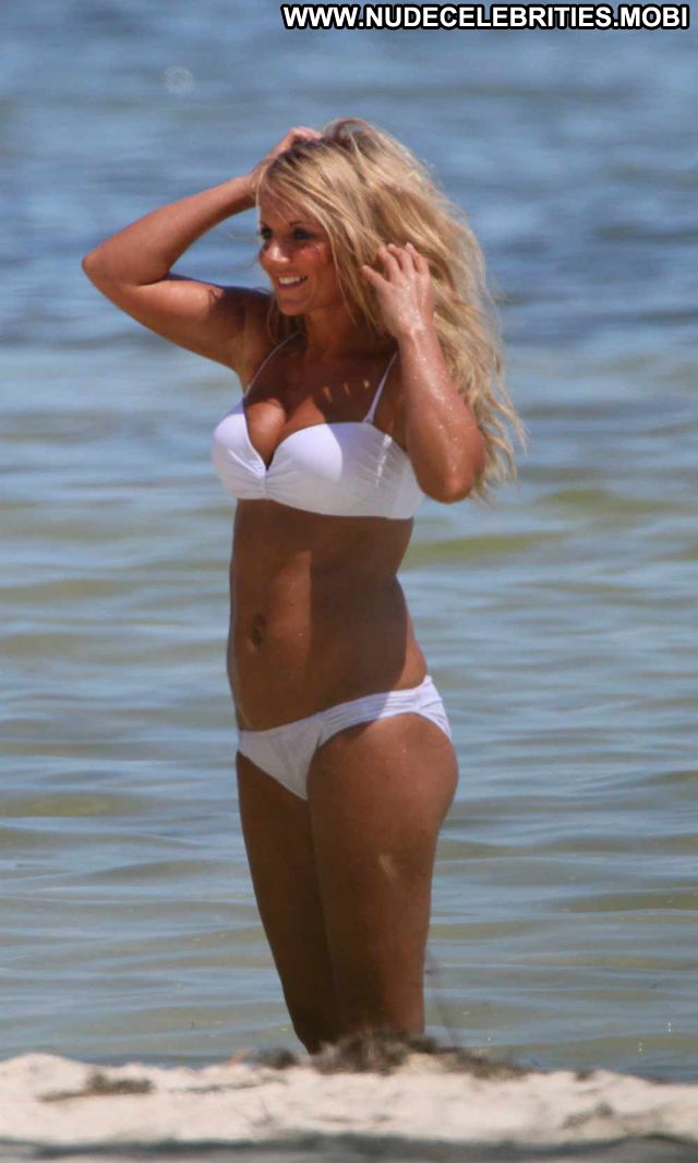 Geri Halliwell Bikini Celebrity Nude Singer Posing Hot Blonde Cute
