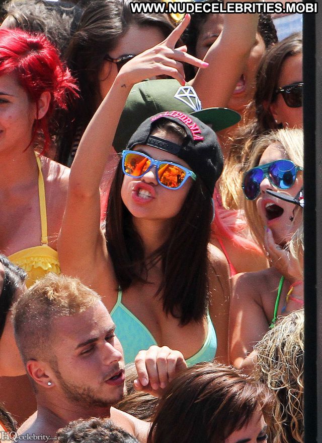 Selena Gomez Celebrity Celebrity Famous Nude Hot Posing Hot Babe Nude Selena Gomez Celebrity Celebrity Famous Nude Hot Posing Hot Babe Nude