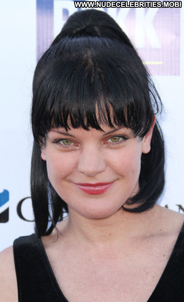 Pauley Perrette Los Angeles Celebrity Black Posing Hot Beautiful Babe