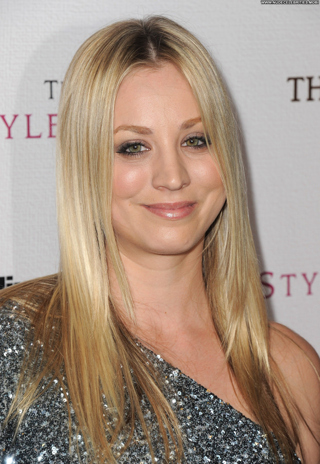 Kaley Cuoco Posing Hot Hollywood Celebrity Babe Beautiful Actress Kaley Cuoco Posing Hot Hollywood Celebrity Babe Beautiful Actress