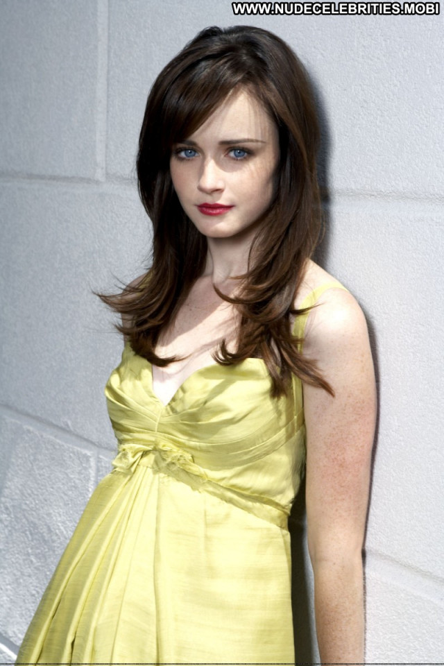 Alexis Bledel Posing Hot Babe Beautiful Celebrity Nude Actress Female