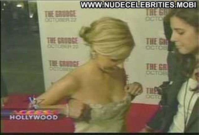 Sarah Michelle Gellar Access Hollywood Big Tits Celebrity Breasts