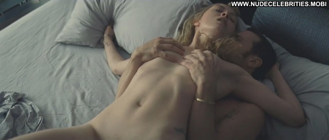 Evelyne Brochu Cafe De Flore Nude Sex Nude Scene Hot Celebrity