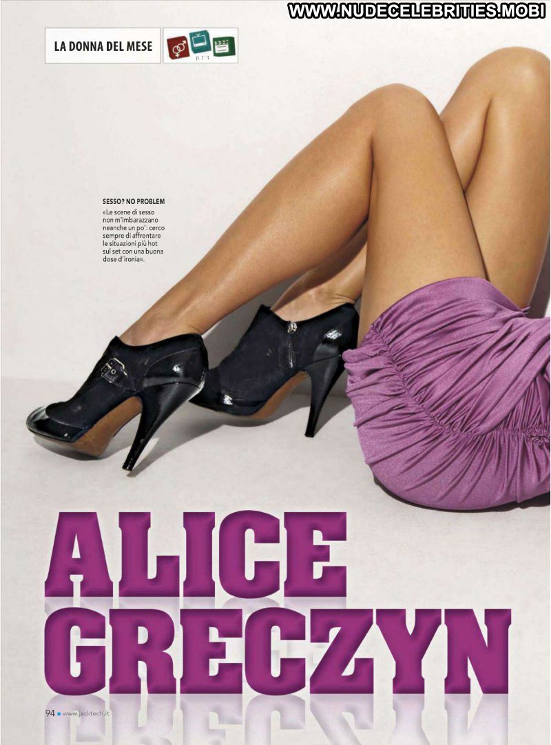 Alice Greczyn Nude