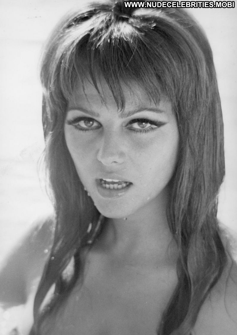 Claudia cardinale tits