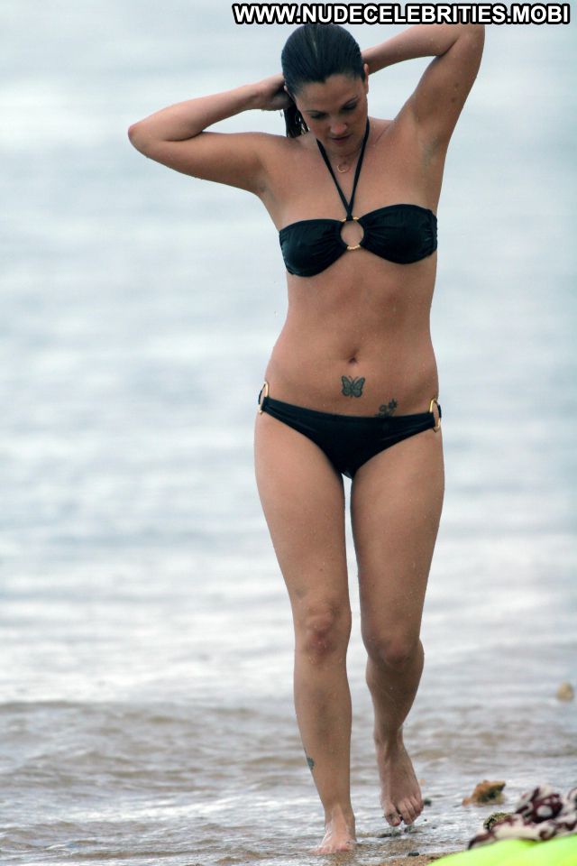 Drew Barrymore No Source Nude Bikini Milf Babe Brunette Celebrity