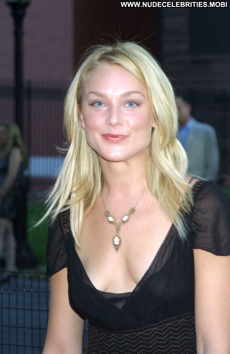 Elisabeth rohm hot pics