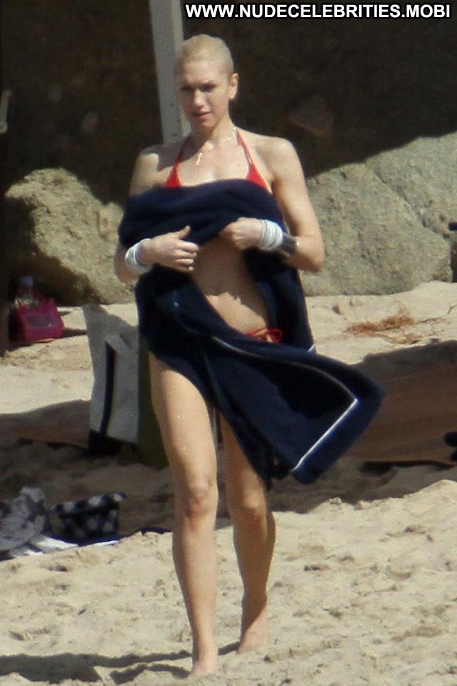 Gwen Stefani Nude Scene Beach Bikini Posing Hot Blonde Cute Babe Hot