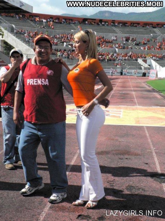 Ines Sainz Jeans Big Ass Blonde Showing Tits Gorgeous Sexy