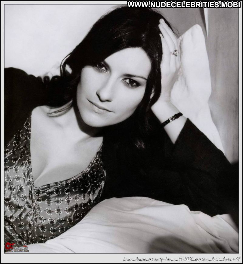 Laura pausini sexy