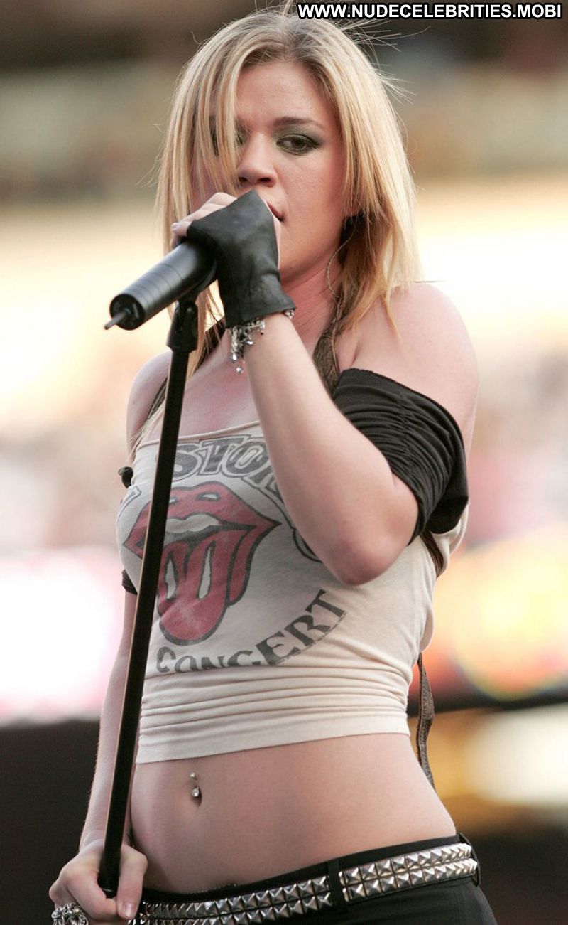Kelly clarkson pic photo butt ass — 8