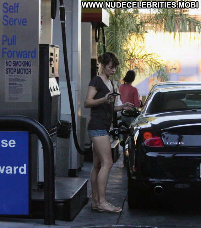 Milla Jovovich No Source Cute Hot Nude Scene Babe Posing Hot Posing