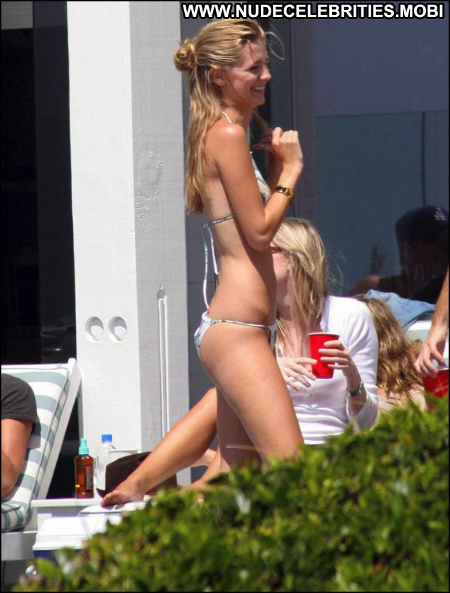 Mischa Barton No Source Nude Nude Scene Celebrity Babe Celebrity Hot
