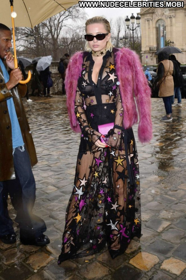Caroline Vreeland Fashion Show Beautiful Fashion Paris Celebrity Babe