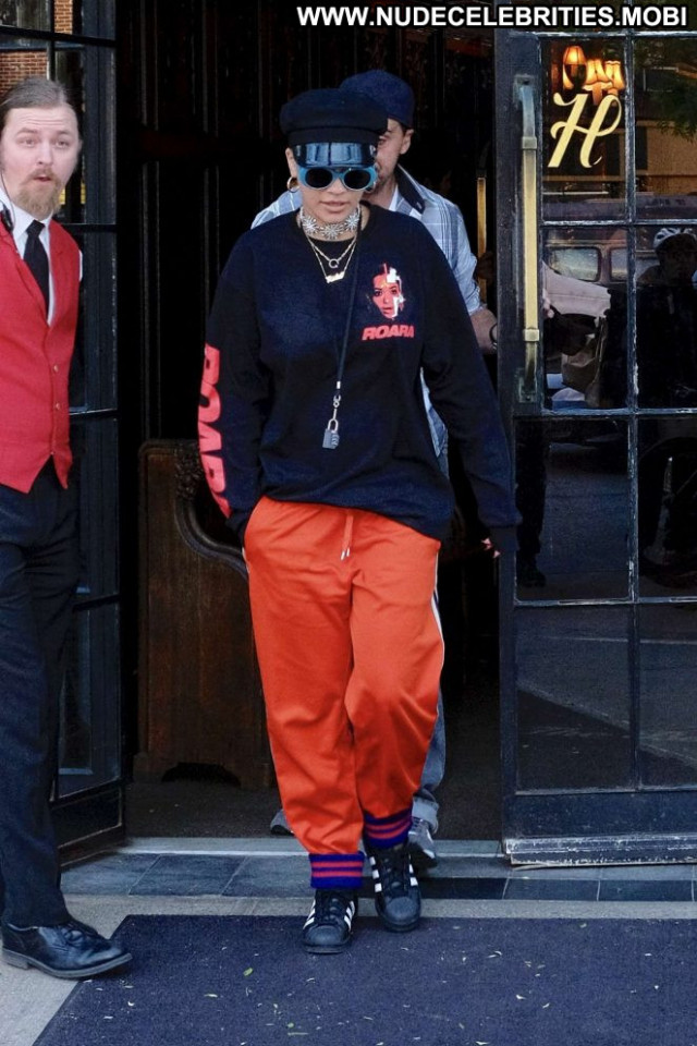 Rita Ora New York Babe Paparazzi Hotel Hot Beautiful Celebrity Posing