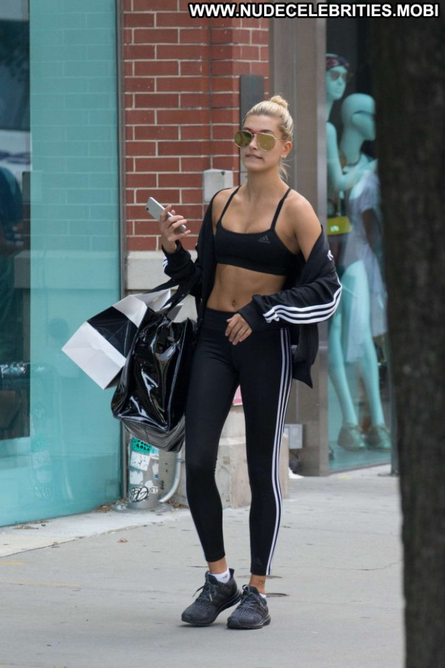 Hailey Baldwin No Source Babe Paparazzi Beautiful Celebrity Posing Hot