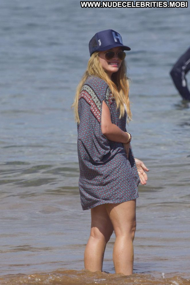 Hilary Duff The Beach Beautiful Beach Posing Hot Paparazzi Celebrity