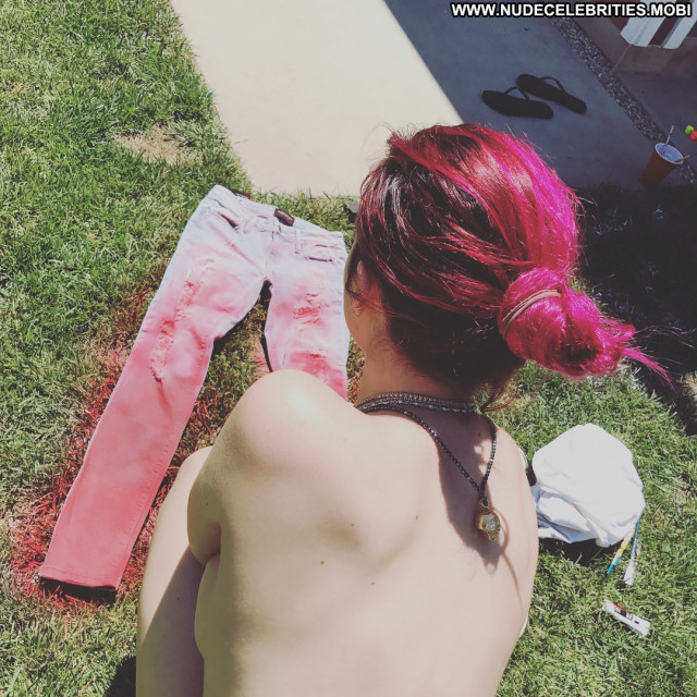 Bella Thorne No Source Posing Hot Singer Beautiful Celebrity Topless