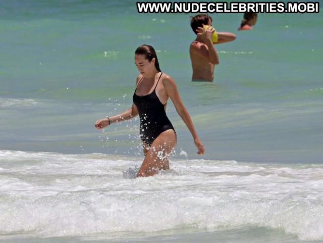 Alycia Debnam Carey No Source Swimsuit Paparazzi Celebrity Babe