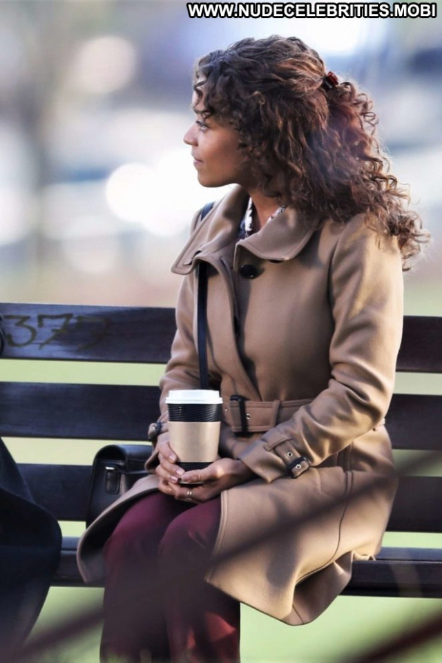 Antonia Thomas No Source  Celebrity Babe Posing Hot Doctor Paparazzi