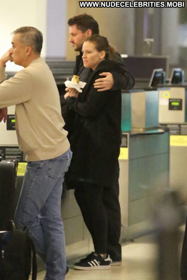 Hilary Swank Lax Airport Lax Airport Paparazzi Celebrity Angel