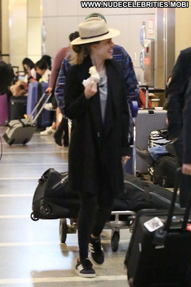 Hilary Swank Lax Airport Los Angeles Angel Paparazzi Babe Lax Airport