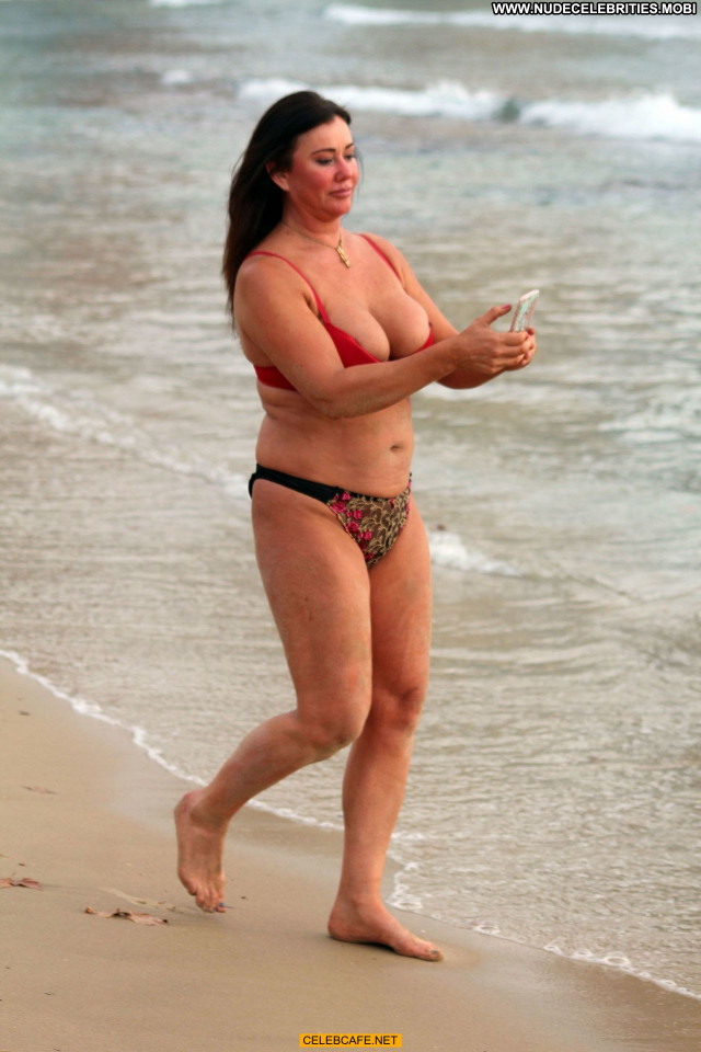 Lisa Appleton No Source Celebrity Nipple Slip Spain Babe Beautiful