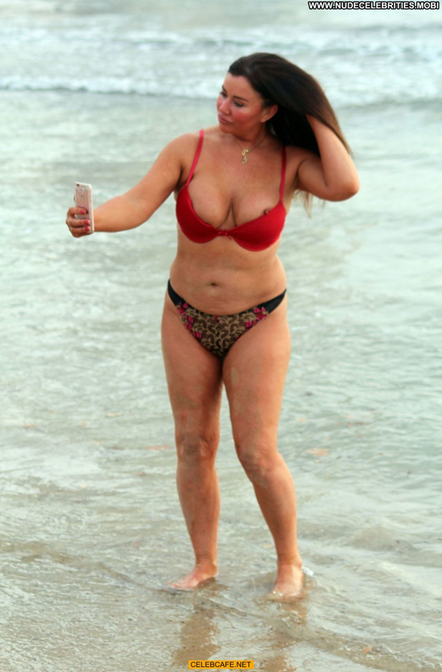 Lisa Appleton No Source Celebrity Spain Posing Hot Beach Spa