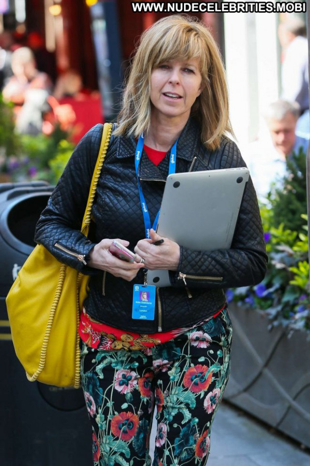 Kate Garraway No Source  Beautiful Posing Hot Paparazzi Celebrity