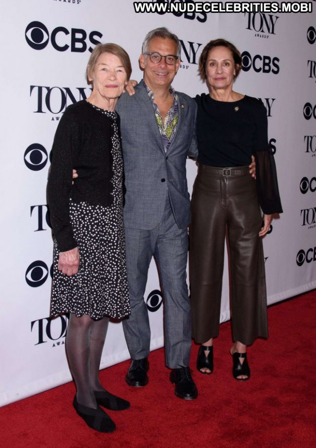 Tits laurie metcalf 'The Conners':