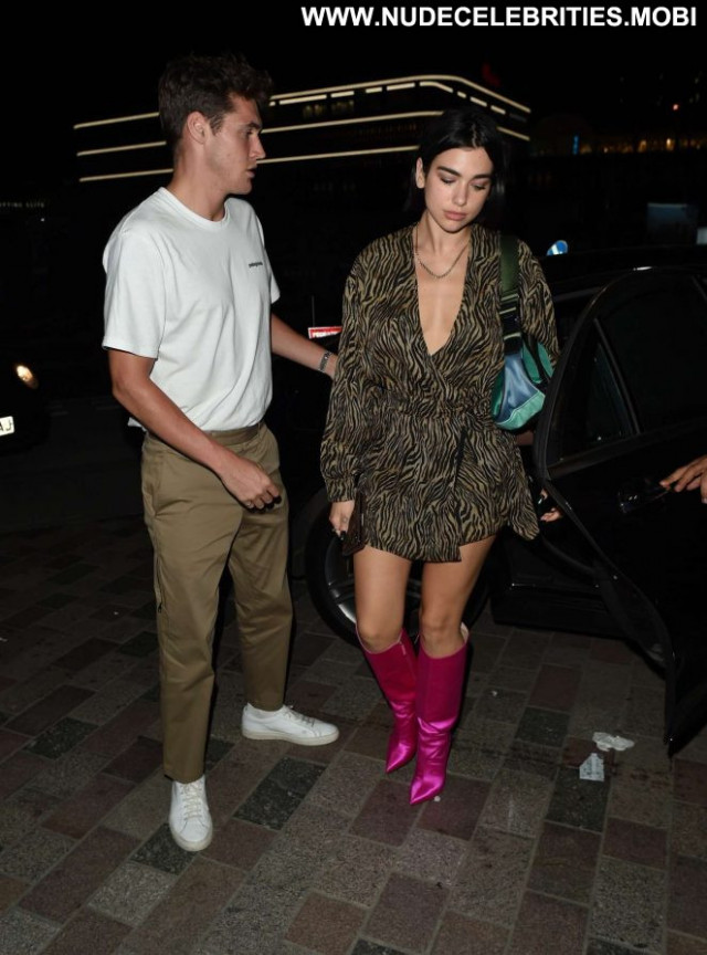 Dua Lipa No Source Car Celebrity Beautiful Paparazzi Babe Posing Hot