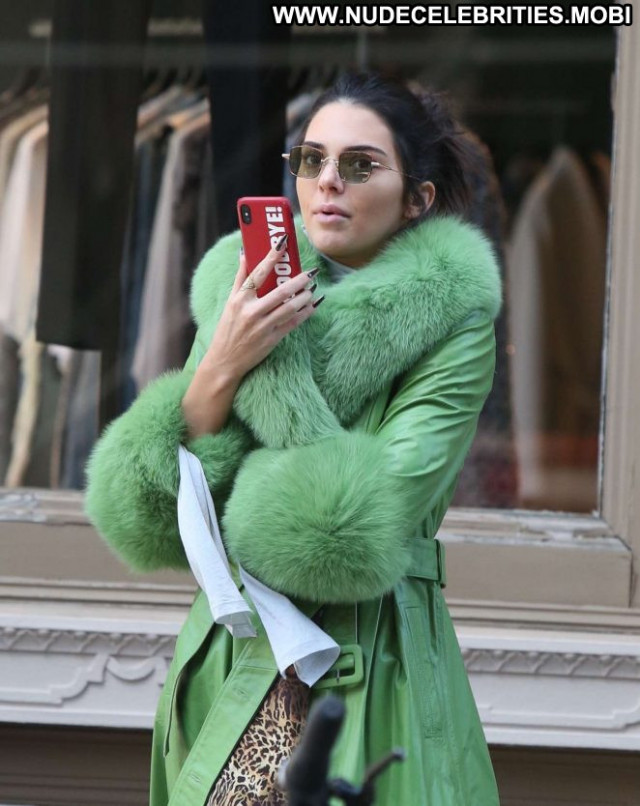 Kendall Jenner No Source  Bike Posing Hot Nyc Celebrity Babe