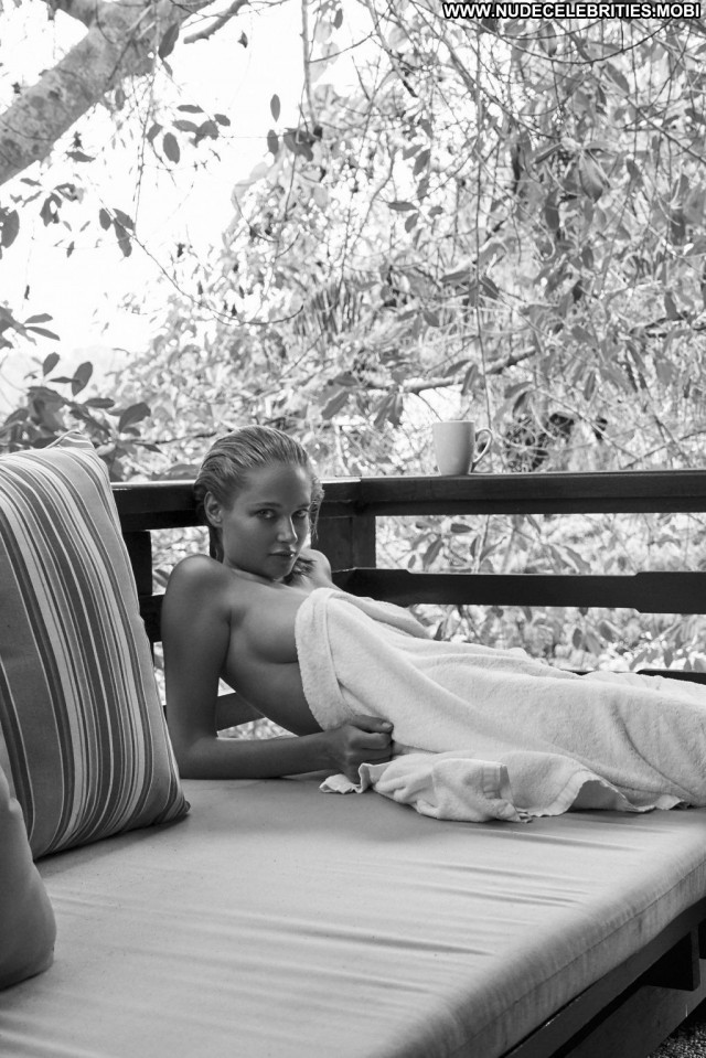 Tamara Duarte Black And White Legs Bra Celebrity Dad Nude Beautiful
