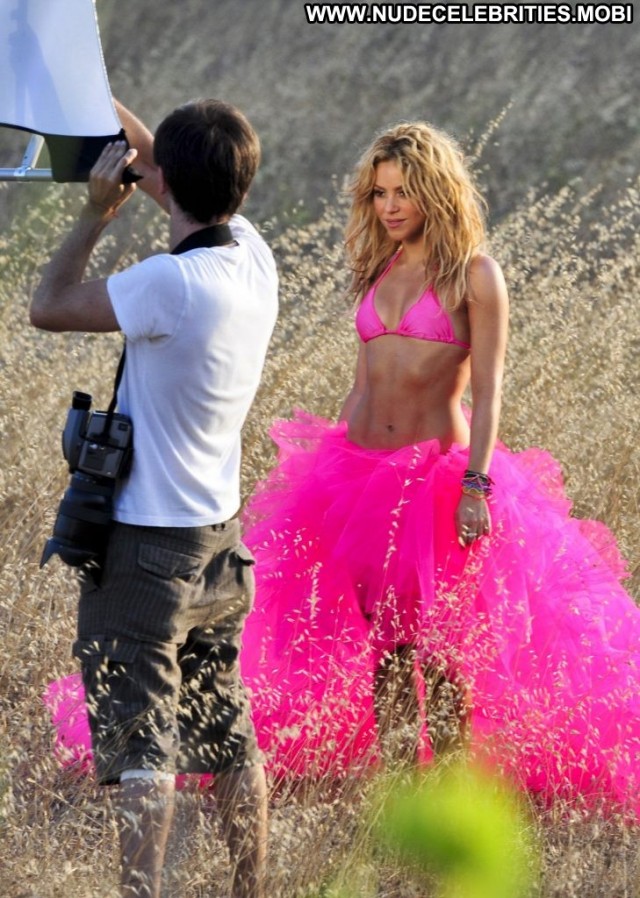 Shakira No Source Celebrity Ibiza Skirt Colombia Singer Posing Hot