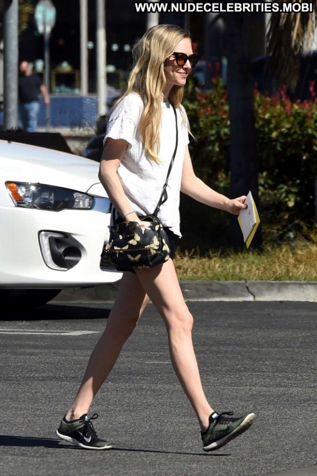 Amanda Seyfried Los Angeles Beautiful Celebrity Babe Posing Hot