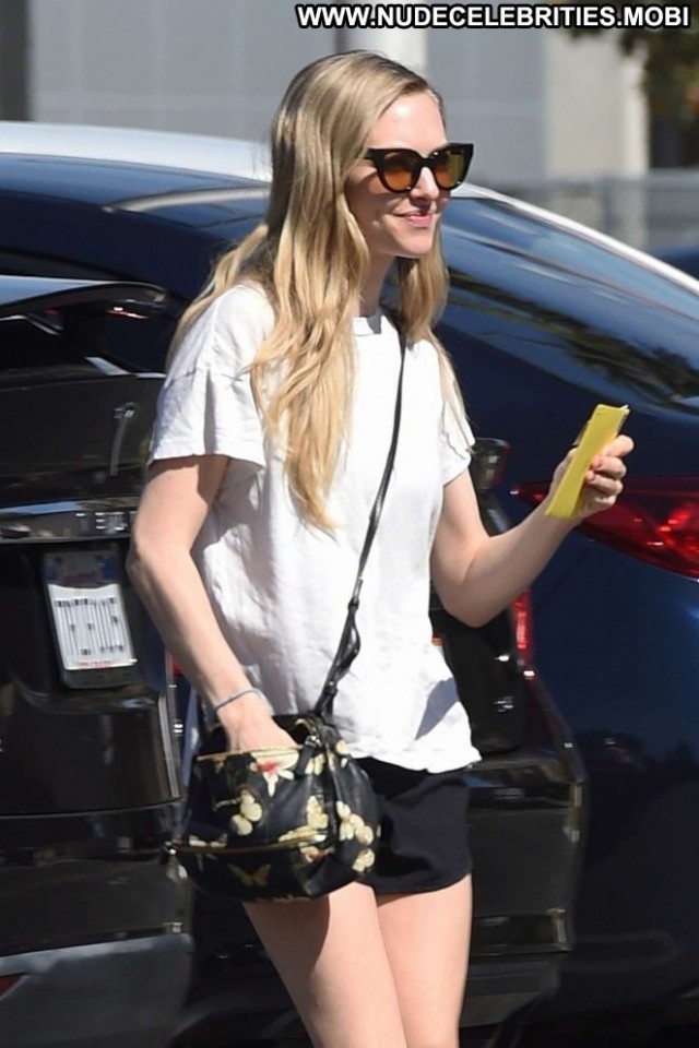 Amanda Seyfried Los Angeles  Celebrity Shopping Babe Posing Hot Angel