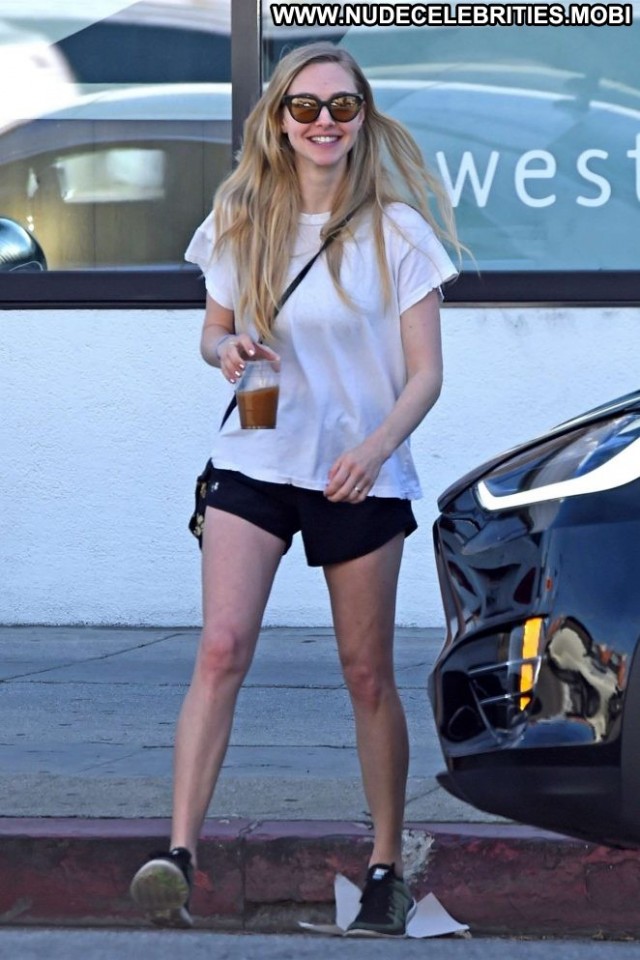 Amanda Seyfried Los Angeles Los Angeles Celebrity Paparazzi Angel