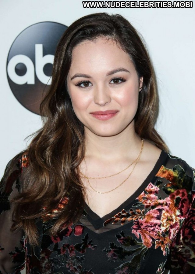 Hayley Orrantia No Source Posing Hot Paparazzi Beautiful Babe Winter