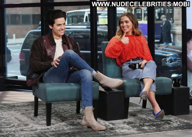 Haley Lu Richardson No Source Feet Celebrity Beautiful Rich Babe Nyc