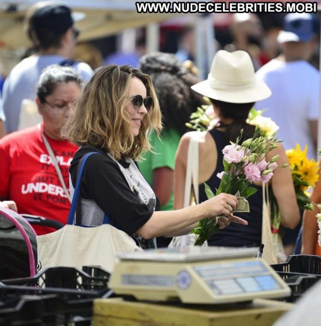 Rachel Mcadams Farmers Market Babe Farmer Celebrity Shopping Los