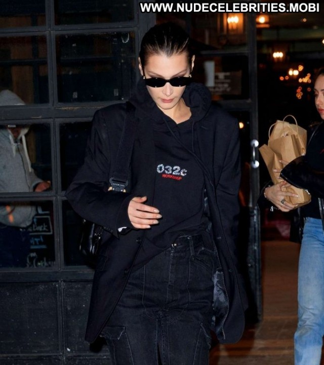 Bella Hadid New York New York Babe Posing Hot Beautiful Paparazzi