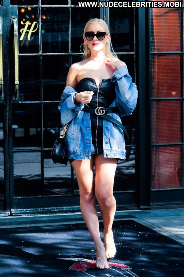 Renata Szalai New York  New York Paparazzi Celebrity Posing Hot Babe