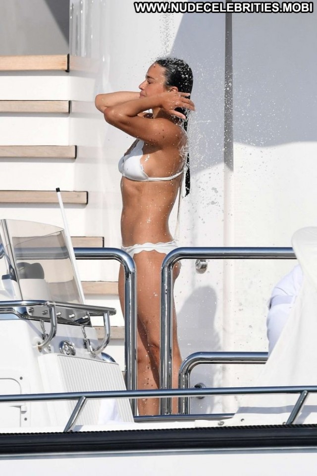 Michelle Rodriguez No Source Babe Paparazzi Bikini Celebrity