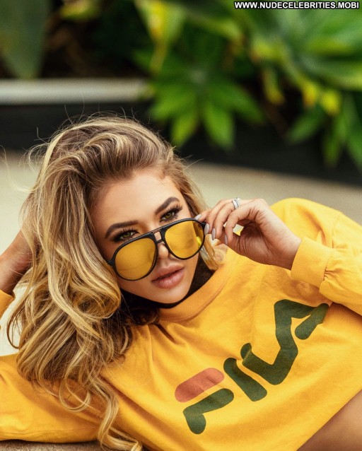 Antje Utgaard Sexy Beautiful Videos Straight Green Eyes American Posing Hot Blonde Instagrammer Busty Onlyfans Model Big Breasts Sex Influencer Bus Model