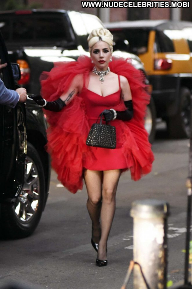 Lady Gaga New York Posing Hot Celebrity Gag Paparazzi Beautiful Babe