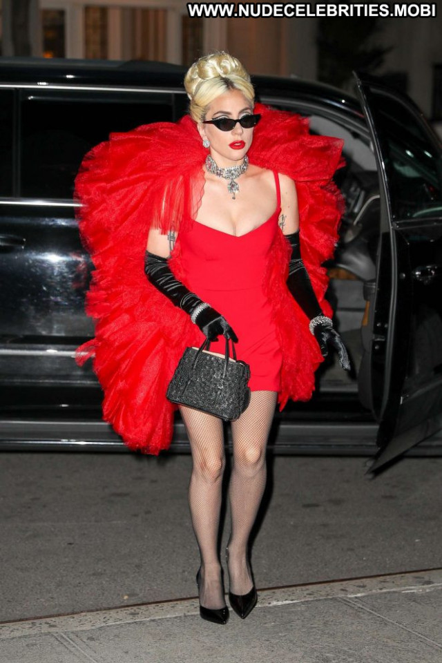 Lady Gaga New York Paparazzi Beautiful Gag New York Posing Hot Babe