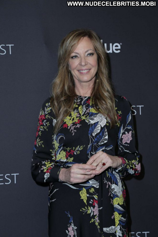 Allison Janney Los Angeles Angel Babe Celebrity Posing Hot Tv Show