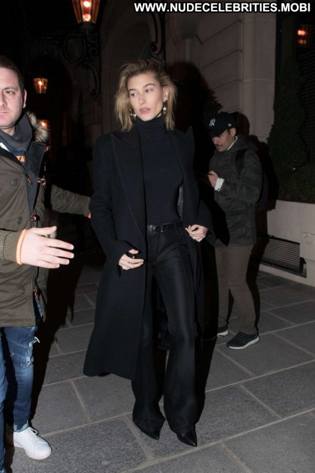 Hailey Baldwin No Source Hot Posing Hot Babe Paparazzi Beautiful